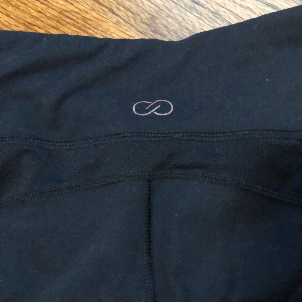 CALIA black ruched Capri leggings